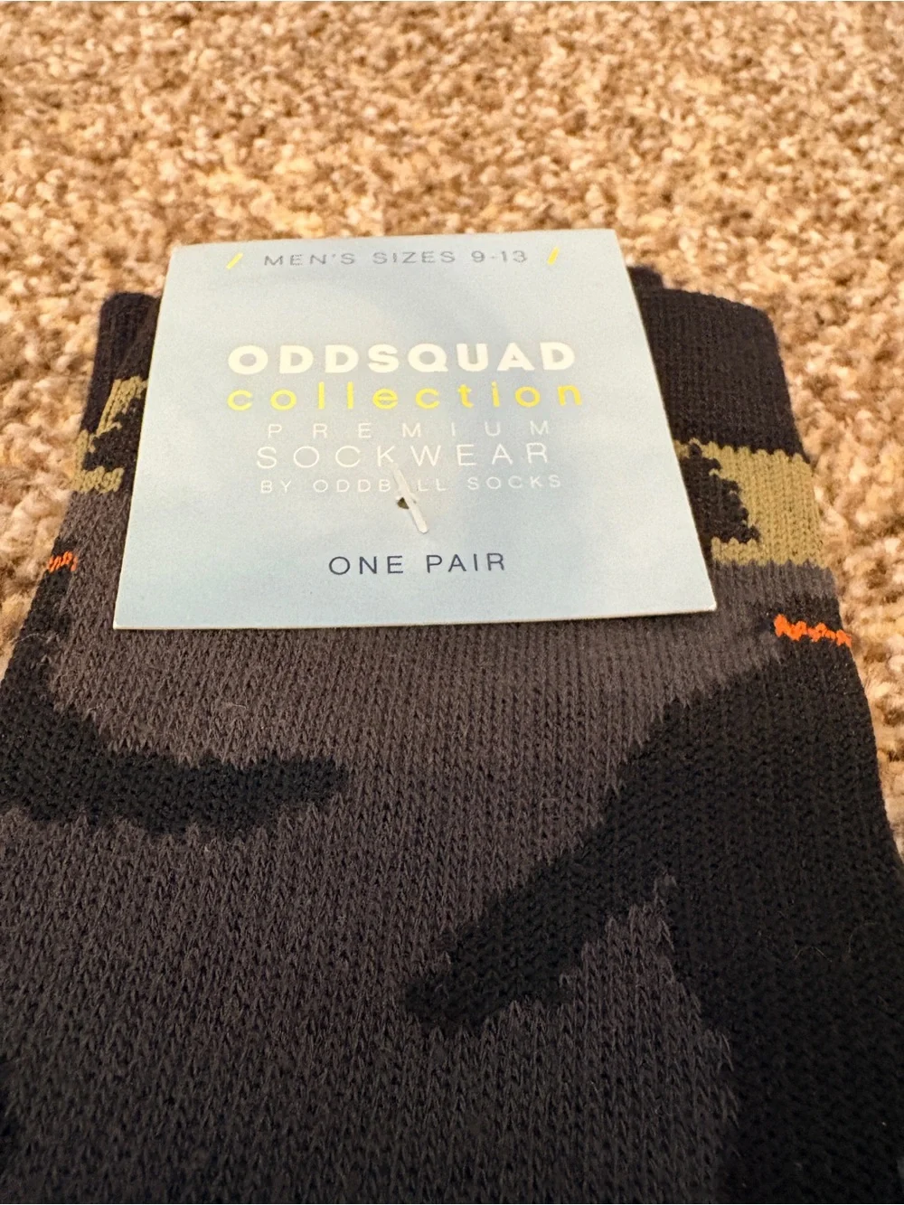 Oddsquad Men's Black & Gray Crew Socks with Tree Motif - One Pair